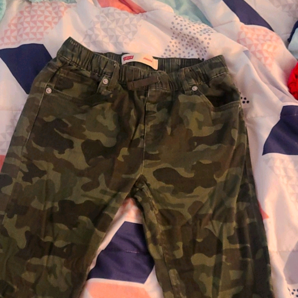 Camo pants